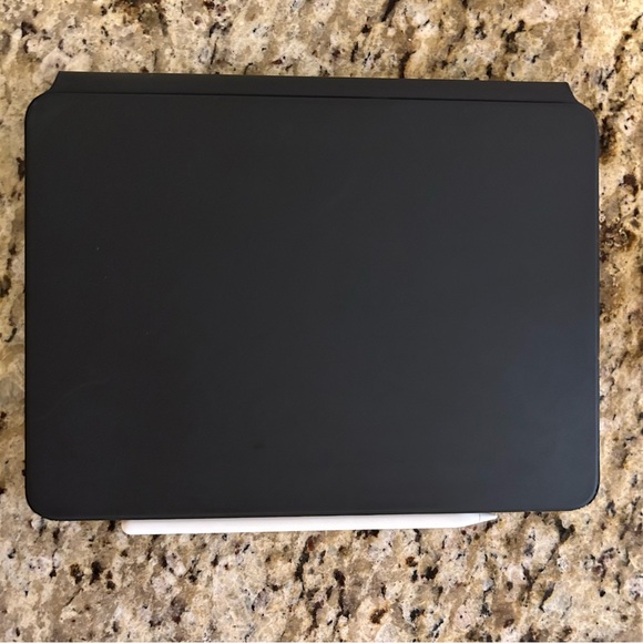 2021 iPad Pro - 11” - Picture 11 of 16